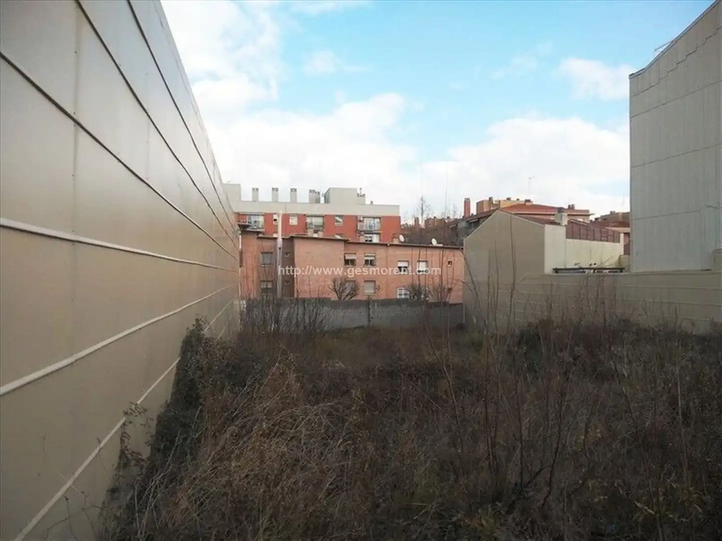 Lands and plots for sale in Ponent