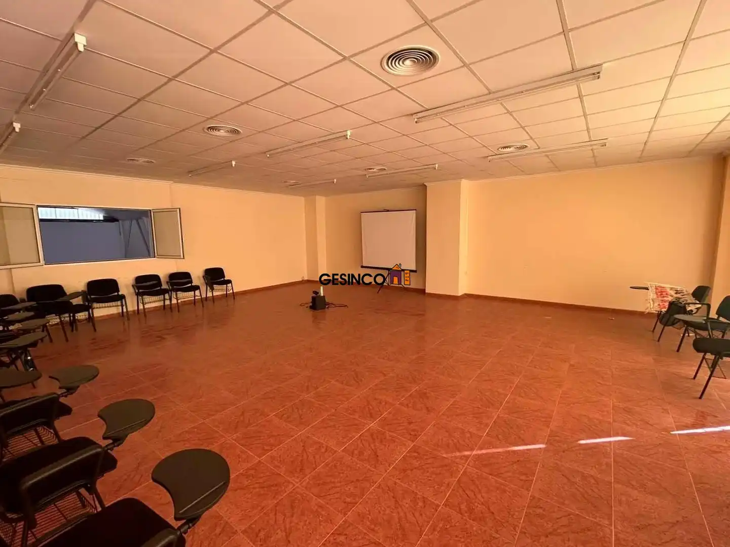 Industrial building to rent in Novelé  / Novetlè, imagen 10
