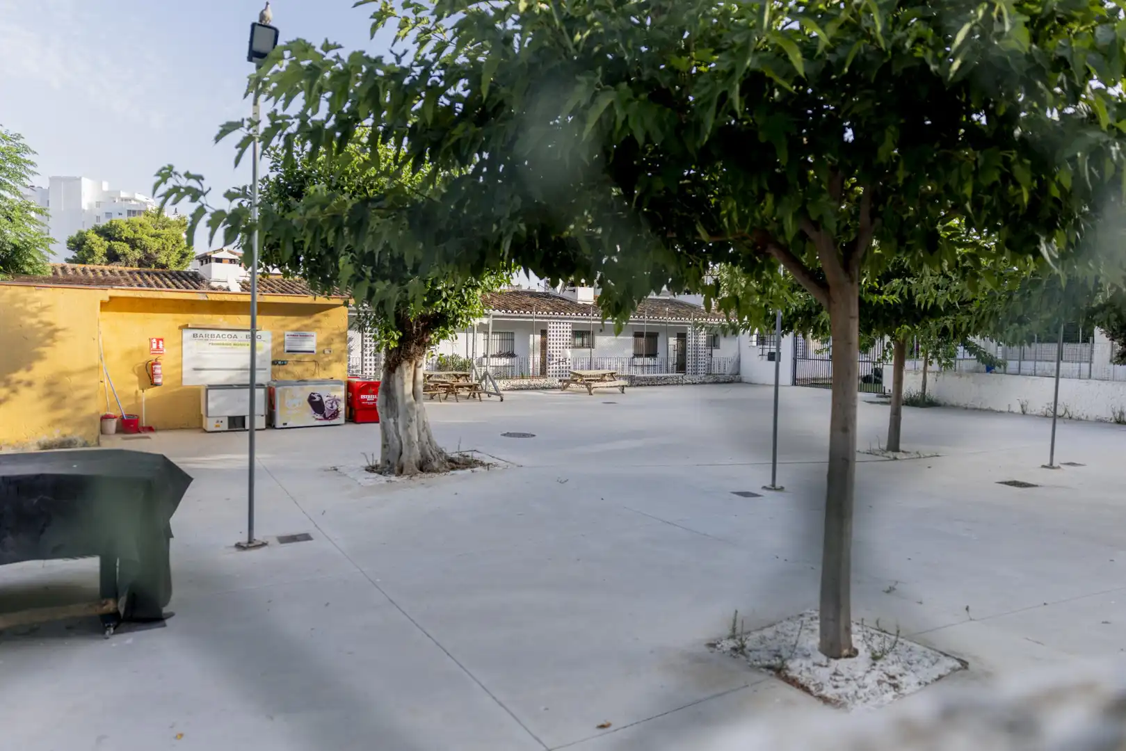 Vista exterior de Apartament en venda en Benalmádena amb Aire condicionat, Jardí privat i Parquet