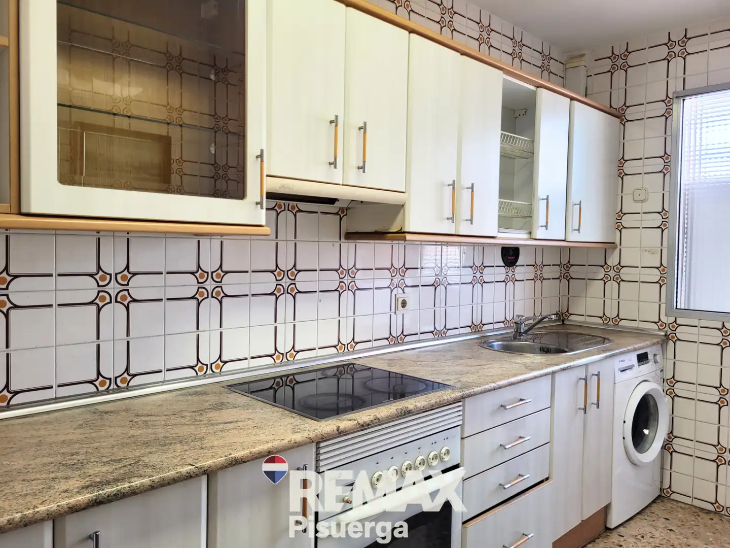 Cocina de Piso en venta en Valladolid con Terraza y Balcón