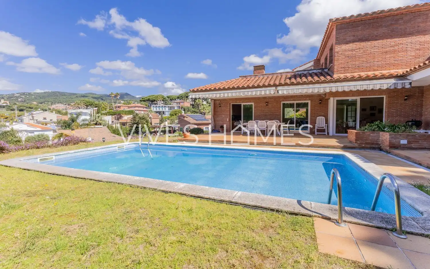 Exterior view of Houses for sale in Caldes d'Estrac  with Air Conditioner, Heating and Private garden
