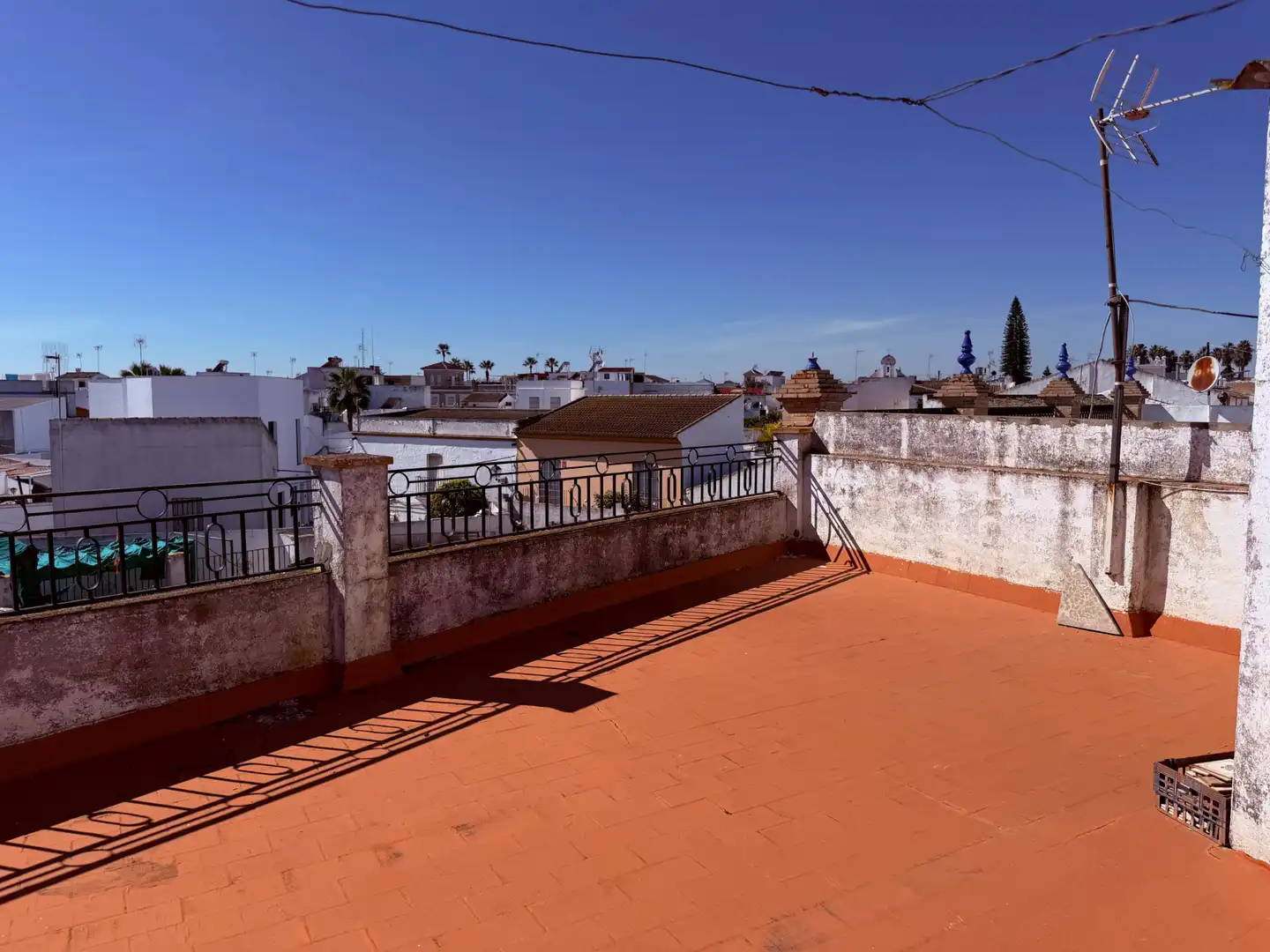 Vista exterior de Casa o chalet en venta en Bollullos de la Mitación con Terraza, Trastero y Balcón