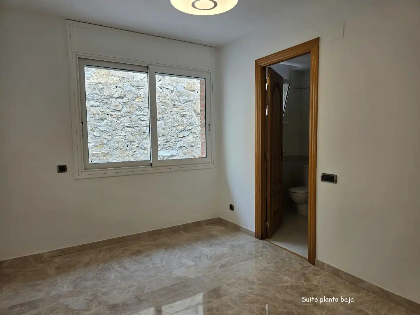 Schlafzimmer von Haus oder Chalet zur Miete in Sant Fost de Campsentelles mit Terrasse, Schwimmbad und Balkon
