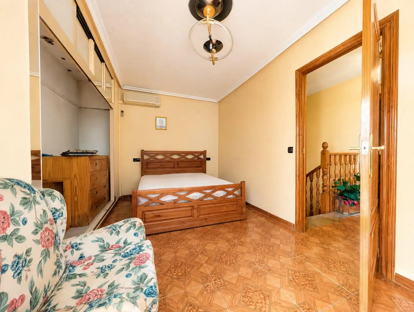 Habitación de Casa adosada en venta en Cox con Aire acondicionado, Terraza y Balcón
