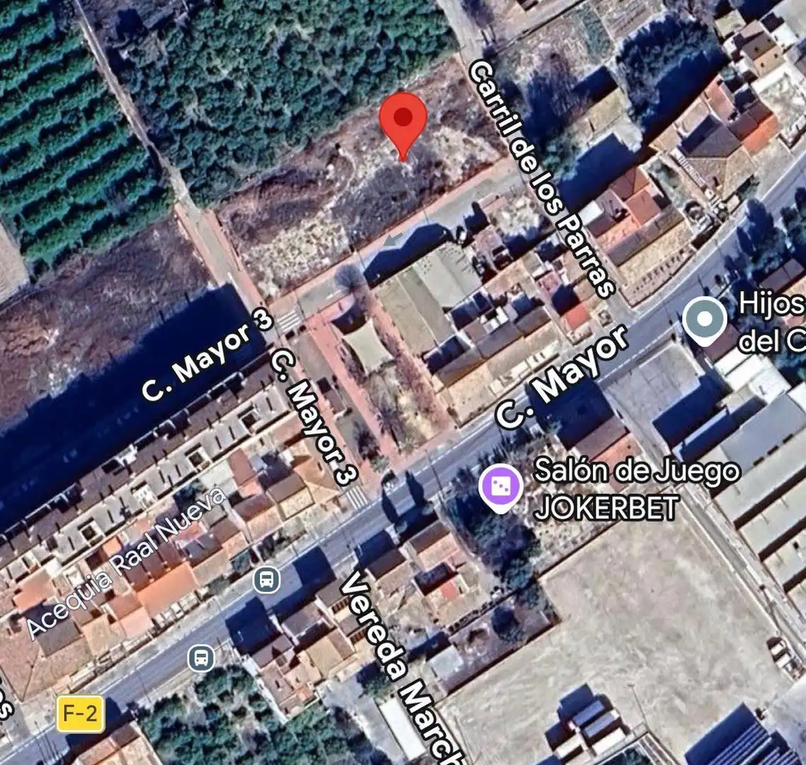 Terreno residencial en venta en Calle Miguel El Nieves