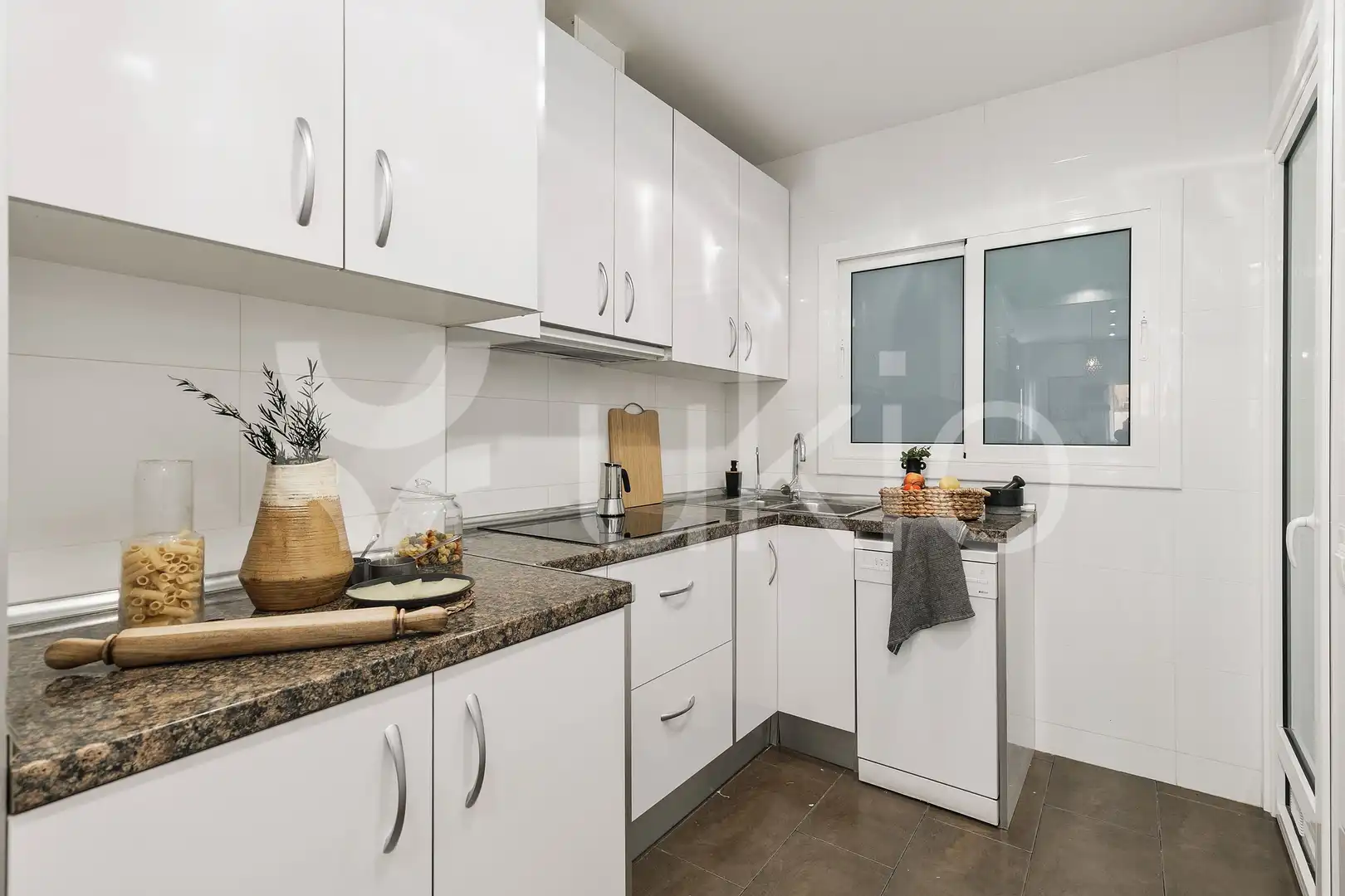 Cocina de Apartamento de alquiler en Barcelona con Aire acondicionado, Calefacción y Amueblado
