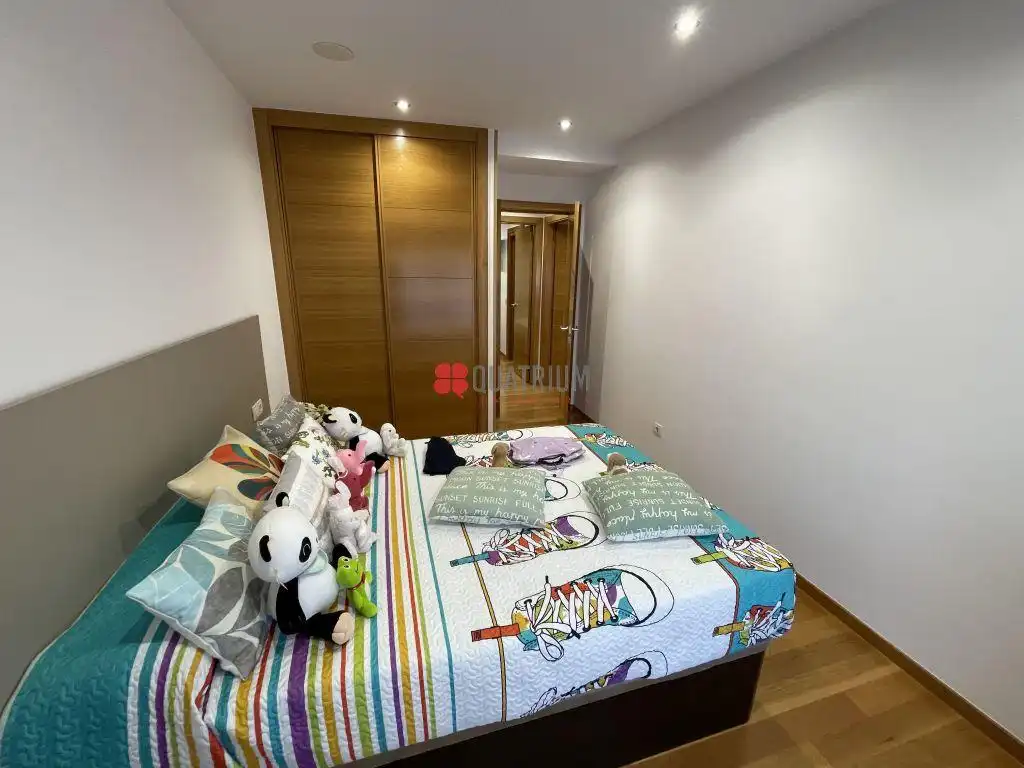 Appartamento con terrazza in vendita a Avenida Rosalía de Castro, imagen 7