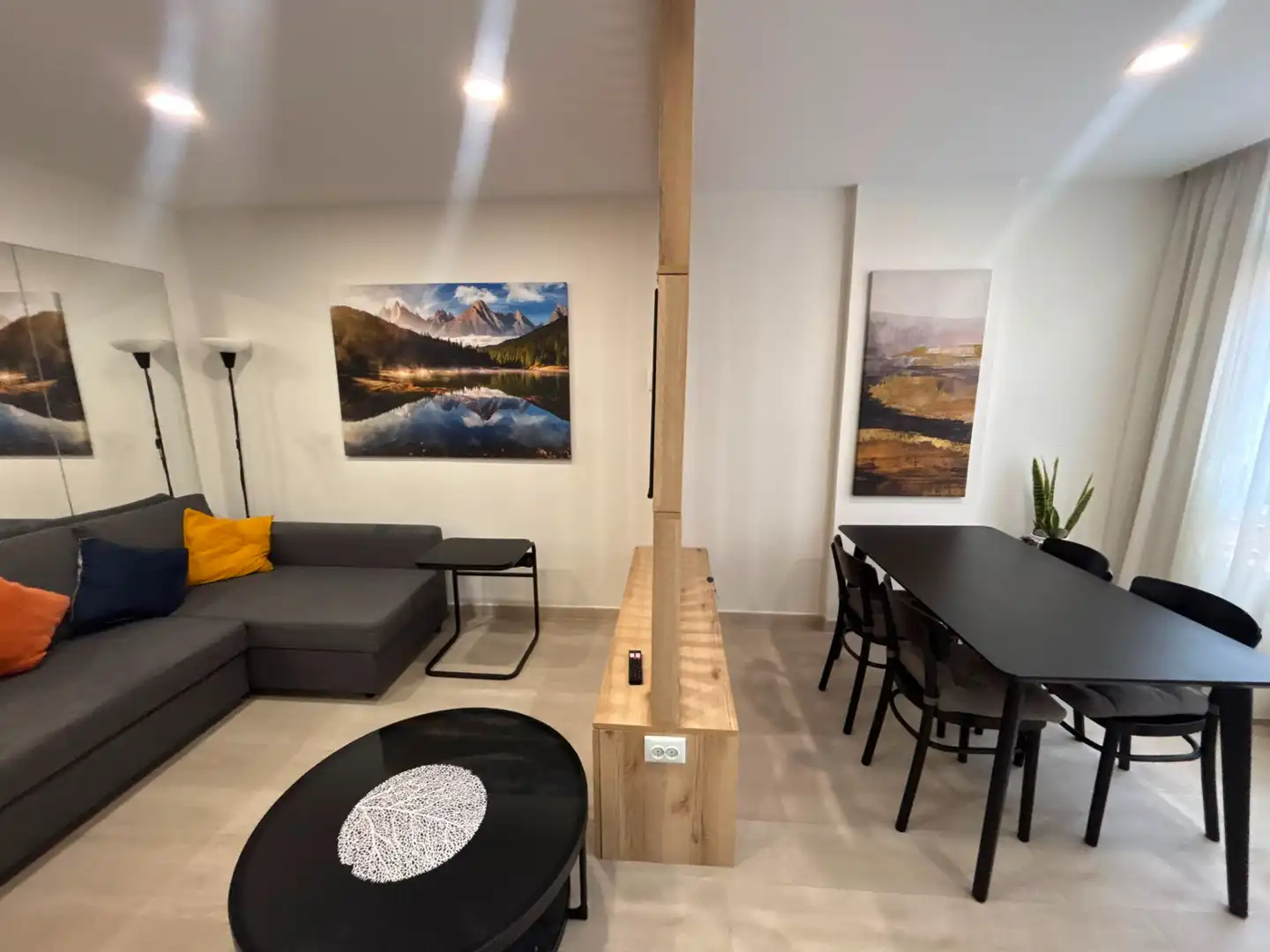 Sala d'estar de Pis en venda en Las Palmas de Gran Canaria amb Moblat i Piscina comunitària