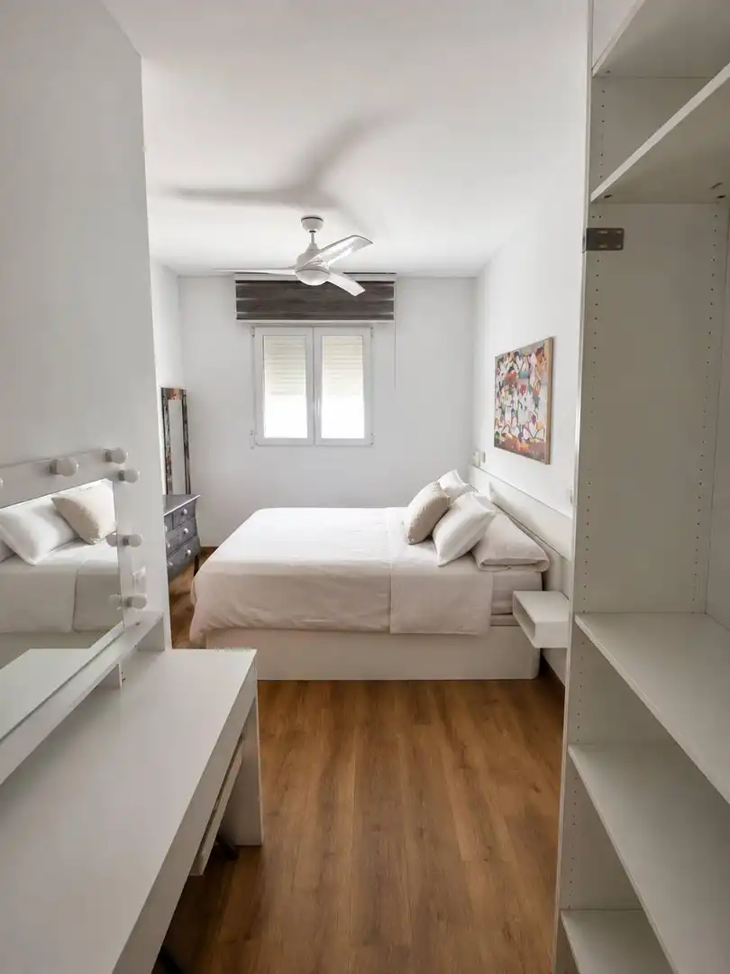 Habitación de Planta baja de alquiler en Valencia con Aire acondicionado y Amueblado