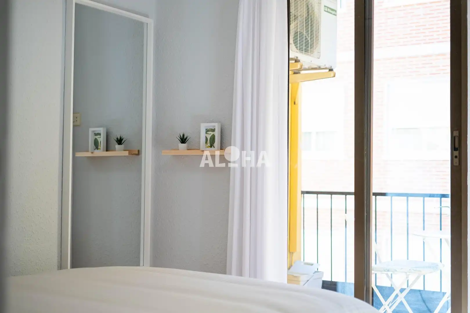 Dormitori de Apartament de lloguer en Moncada amb Aire condicionat, Moblat i Balcó