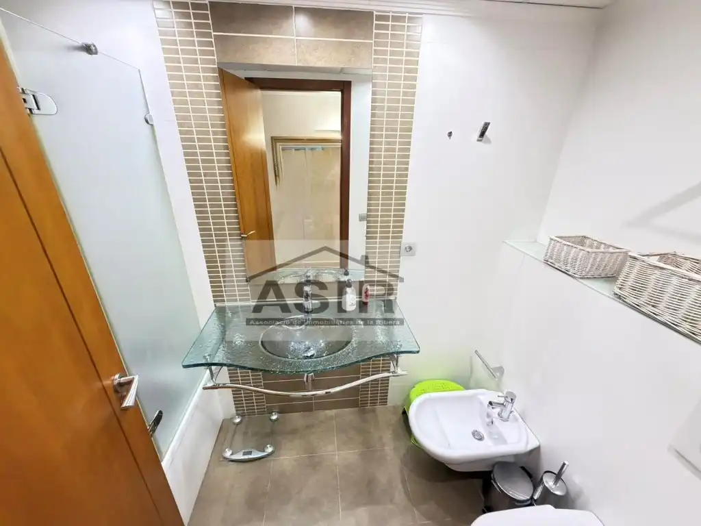 Baño de Piso de alquiler en Carcaixent con Aire acondicionado, Calefacción y Balcón
