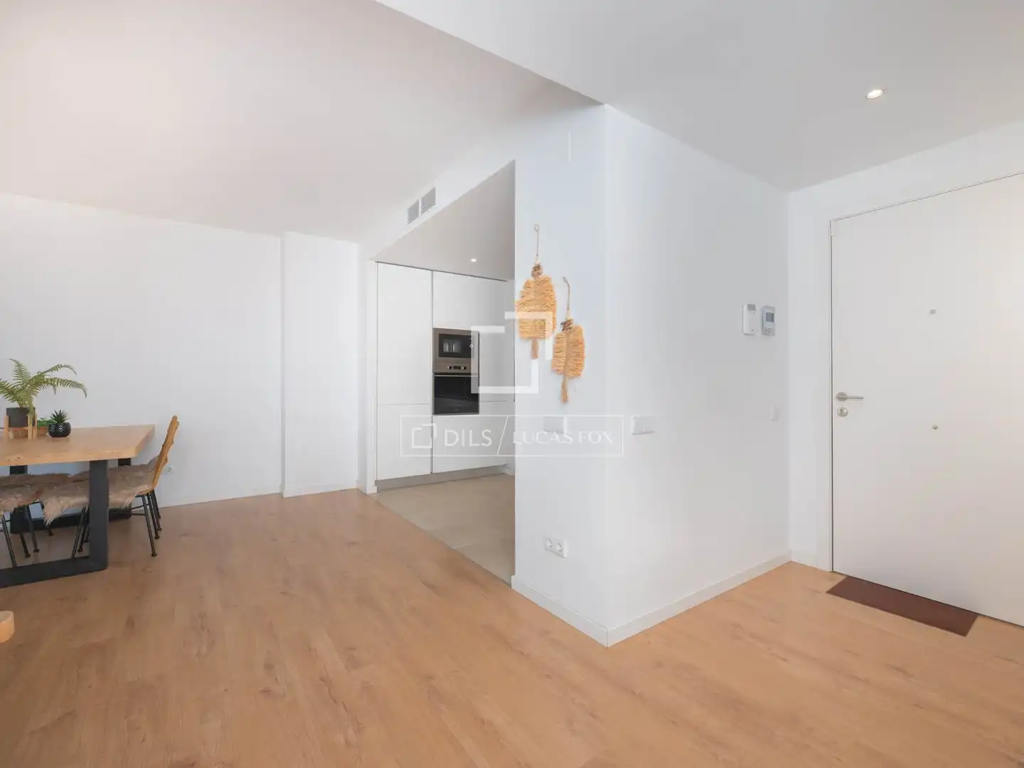 Piso en venta en Santa Eulària des Riu con Aire acondicionado, Calefacción y Terraza