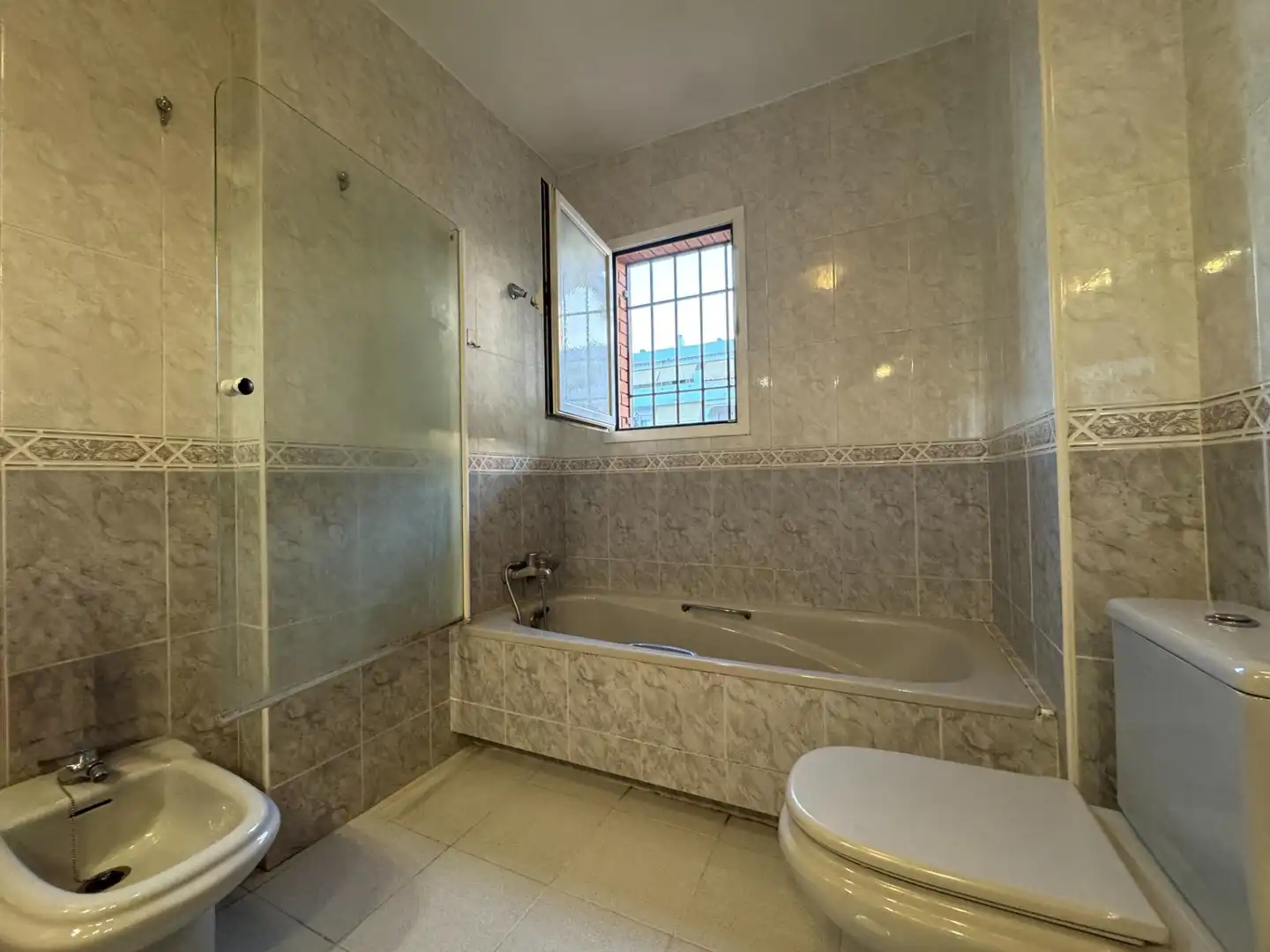 Bathroom of Detached homes for sale in Rincón de la Victoria  with Air Conditioner, Balcony and Community pool