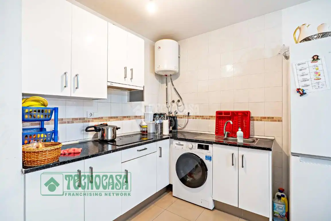Kitchen of Flat for sale in Roquetas de Mar  with Furnished and Balcony