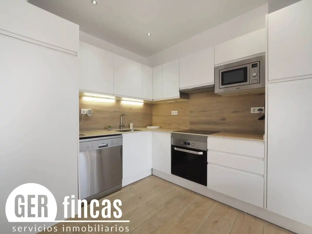 Flat with terrace for sale in Calle Sant Marc, imagen 8