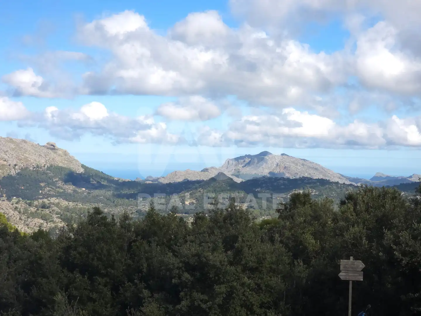 Vista exterior de Residencial en venda en Escorca