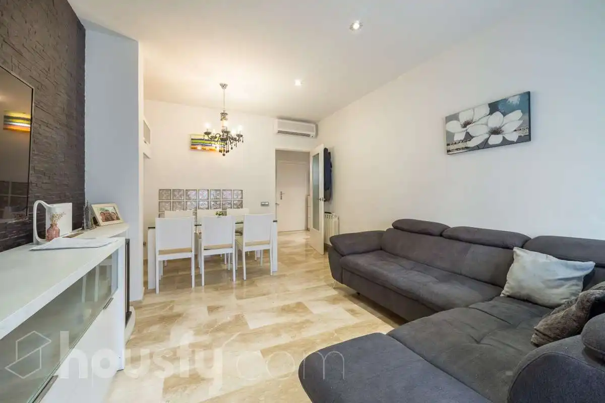 Sala de estar de Dúplex en venta en Badalona con Terraza