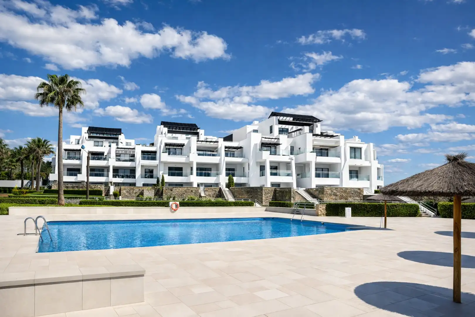 Vista exterior de Planta baixa en venda en Casares amb Aire condicionat, Terrassa i Moblat