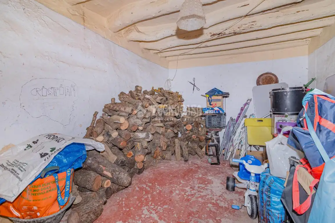 Casa adosada en venda en Loja amb Terrassa
