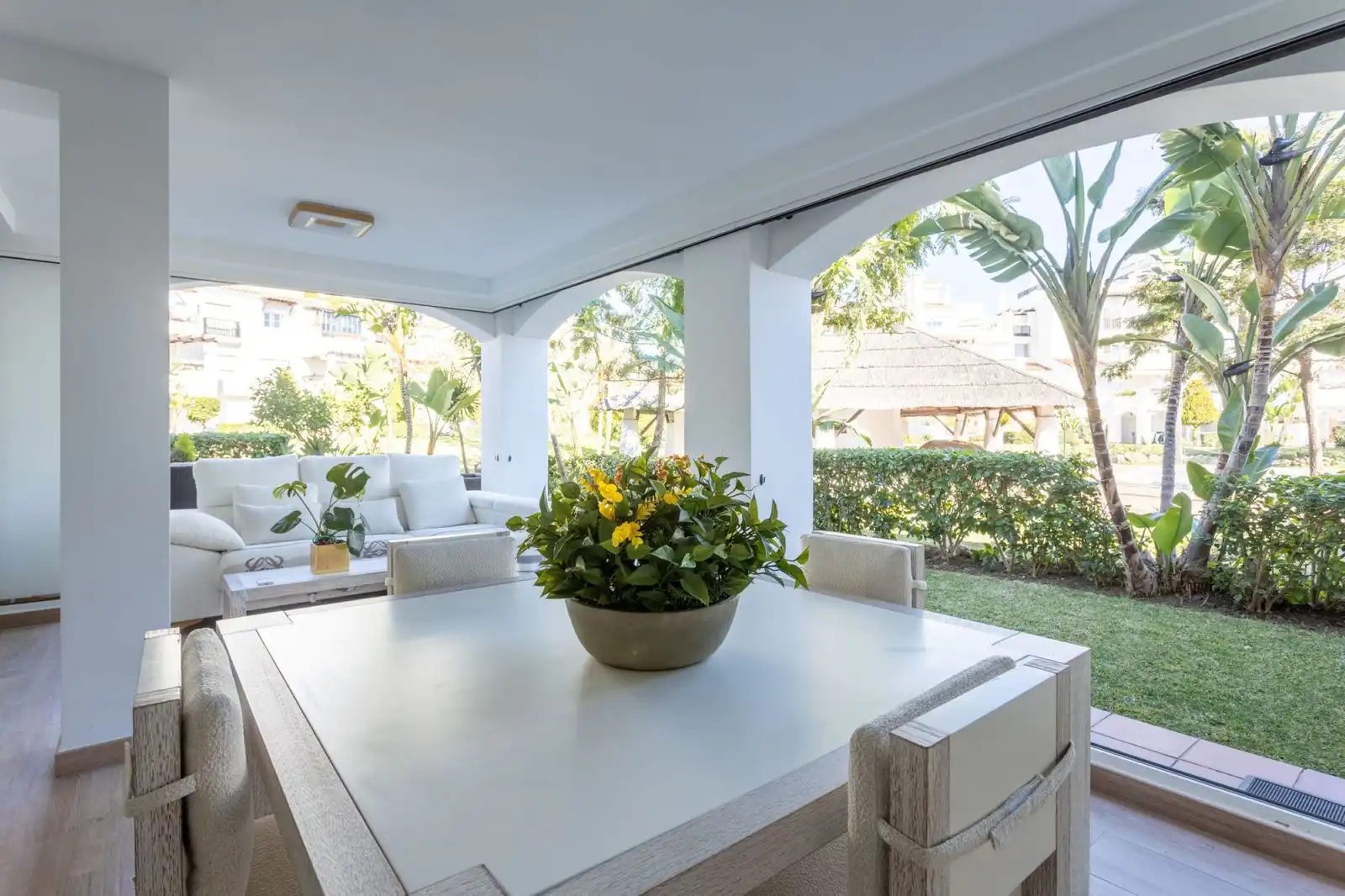 Terraza de Piso en venta en Marbella con Aire acondicionado, Terraza y Amueblado
