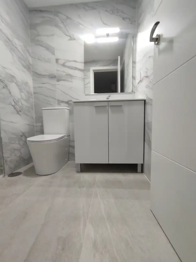 Baño de Piso en venta en Alcázar de San Juan con Aire acondicionado y Terraza