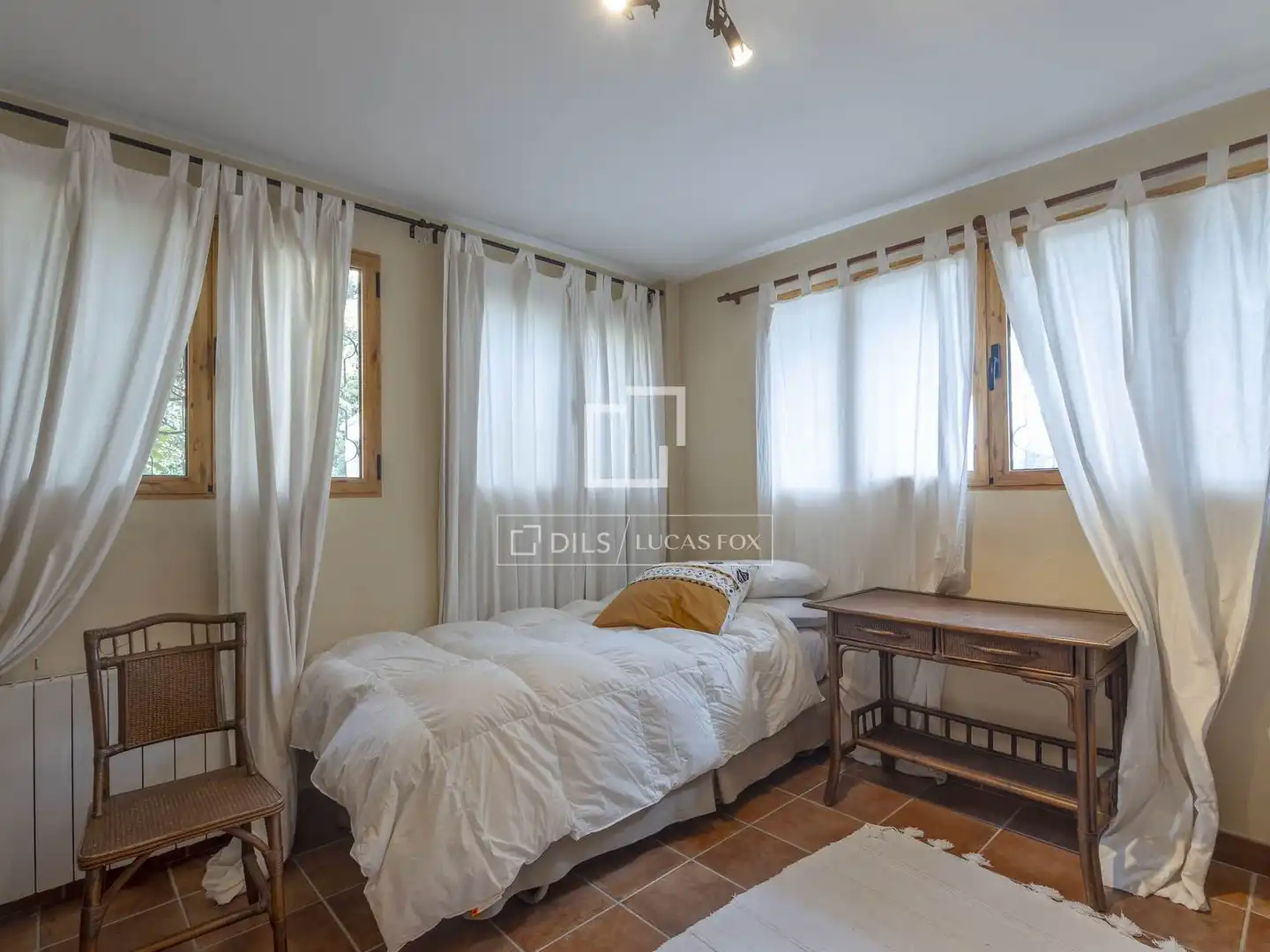 Habitación de Casa o chalet en venta en Paterna con Calefacción, Jardín privado y Terraza