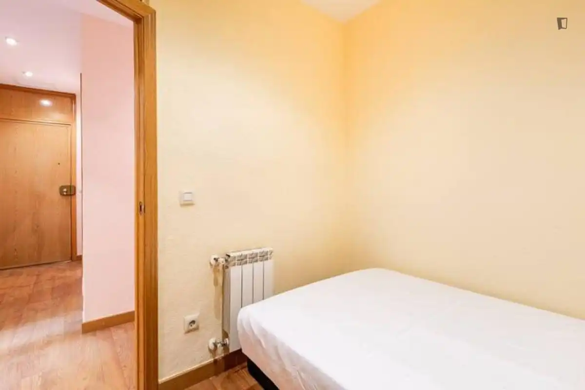 Dormitori de Casa o xalet de lloguer en Madrid amb Moblat, Forn i Rentadora