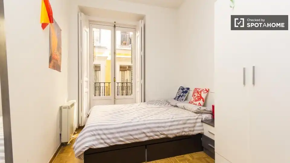 Room in Sol