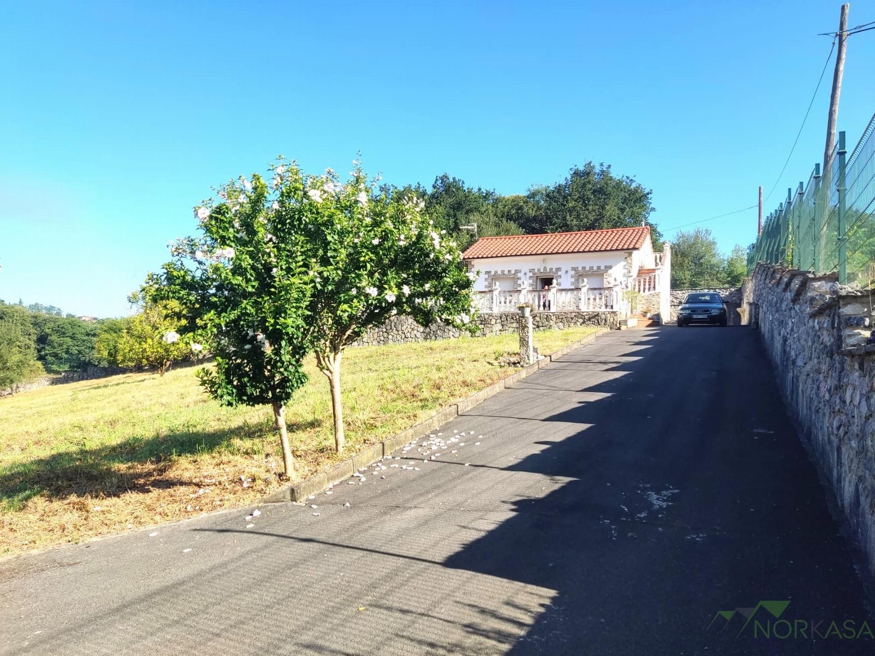 House or chalet for sale in Oviedo   with Heating, Terrace and Storage room