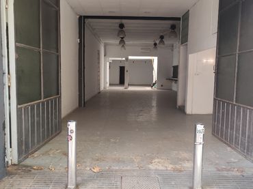 Locale commerciale in affitto a Carrer de Joan d'Àustria 109