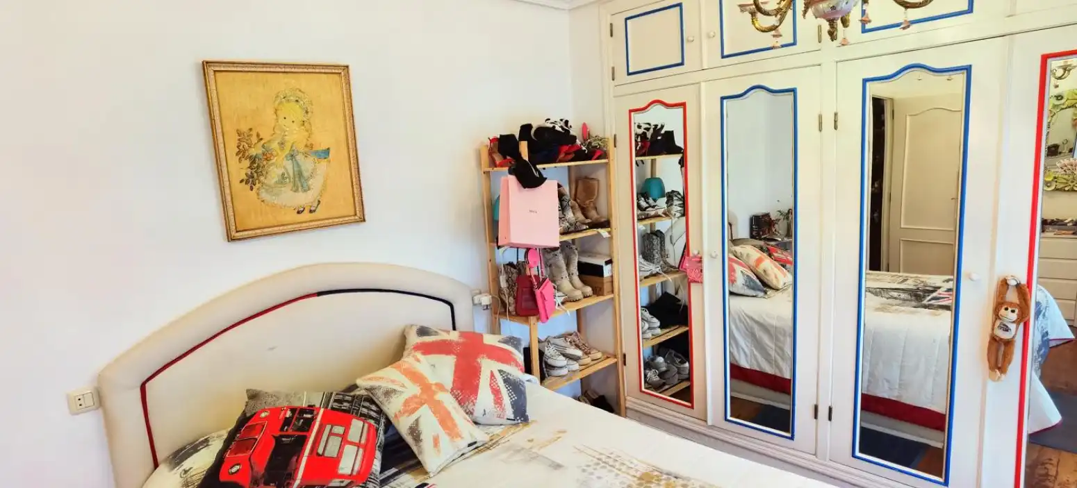 Schlafzimmer von Haus oder Chalet zum Verkauf in Gijón 