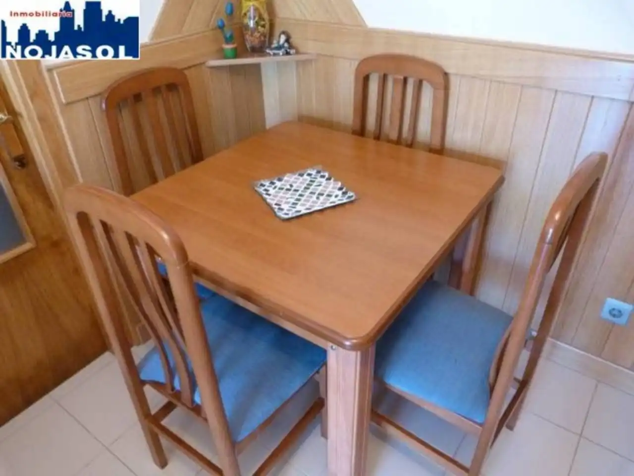 Menjador de Apartament de lloguer en Arnuero amb Calefacció, Jardí privat i Terrassa