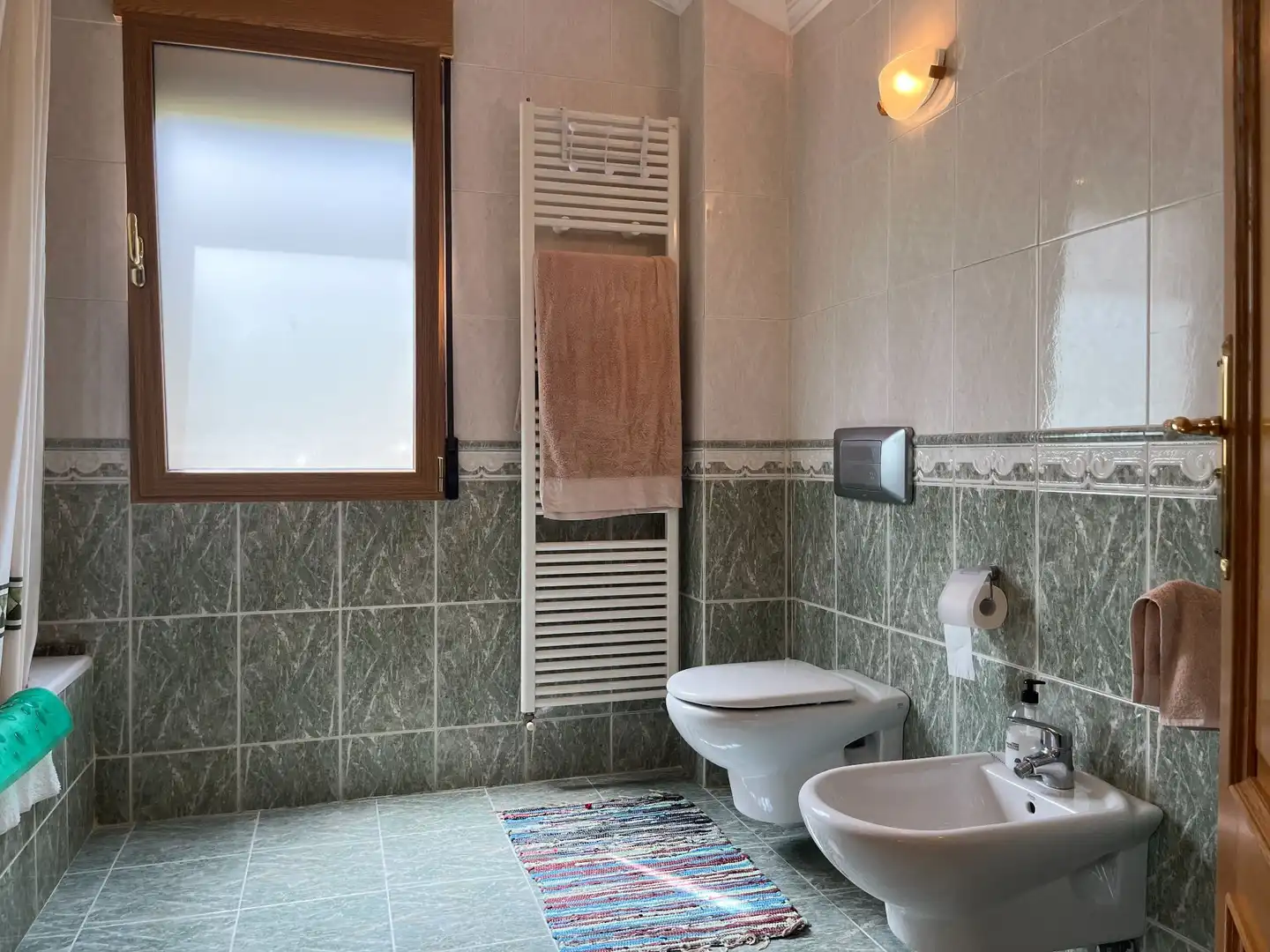 Bathroom of Houses for sale in Albaida  with Air Conditioner, Heating and Storage room