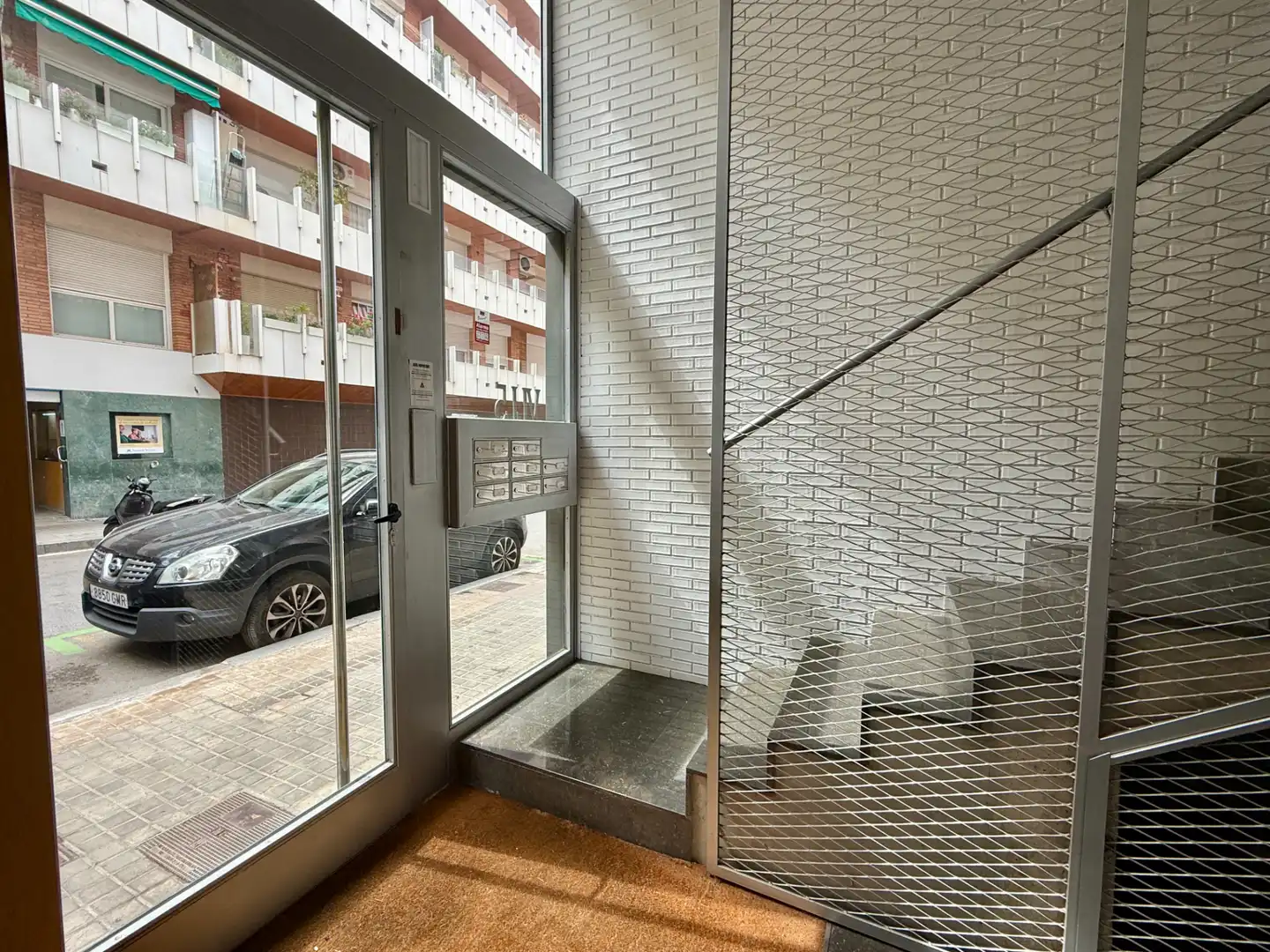 Wohnung zum Verkauf in Barcelona mit Klimaanlage, Heizung und Parkett