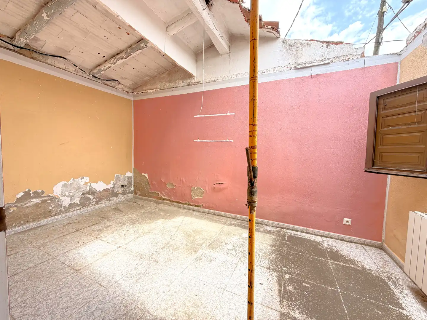 Houses for sale in Girona  with Private garden and Terrace