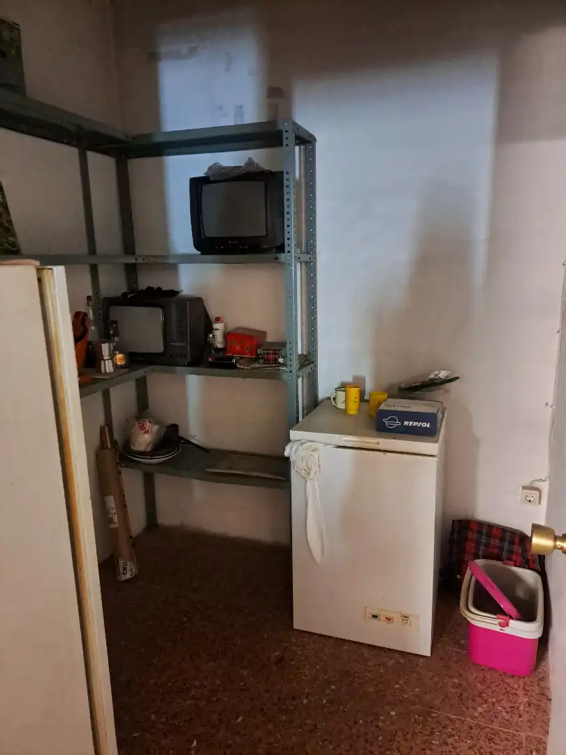 Commercial properties for sale in Zaragoza  with Air Conditioner, Heating and Furnished