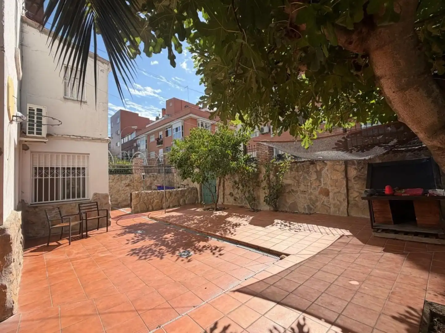 Terrassa de Casa o xalet en venda en Madrid amb Aire condicionat, Calefacció i Jardí privat