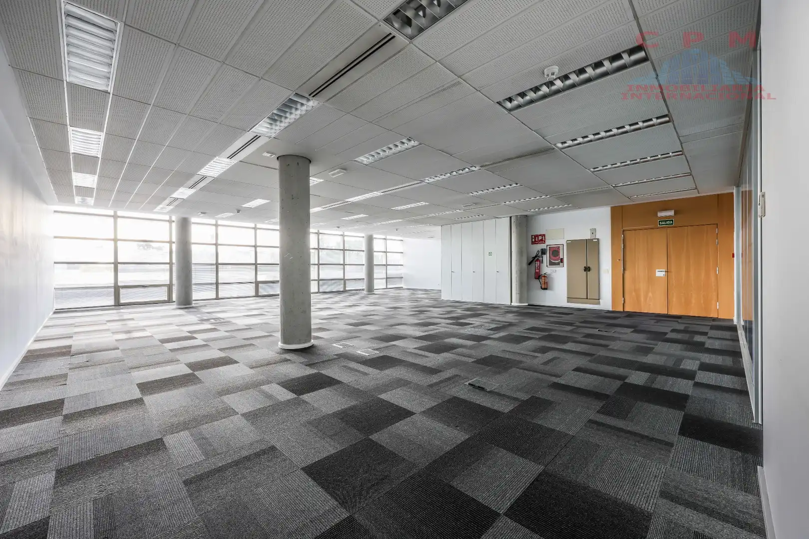 Büro zur Miete in Alcobendas mit Klimaanlage, Heizung und Alarm