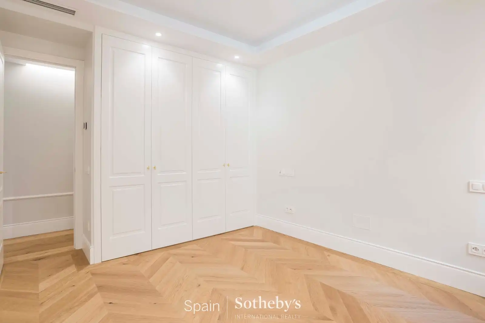 Dormitori de Apartament en venda en Madrid amb Aire condicionat i Calefacció