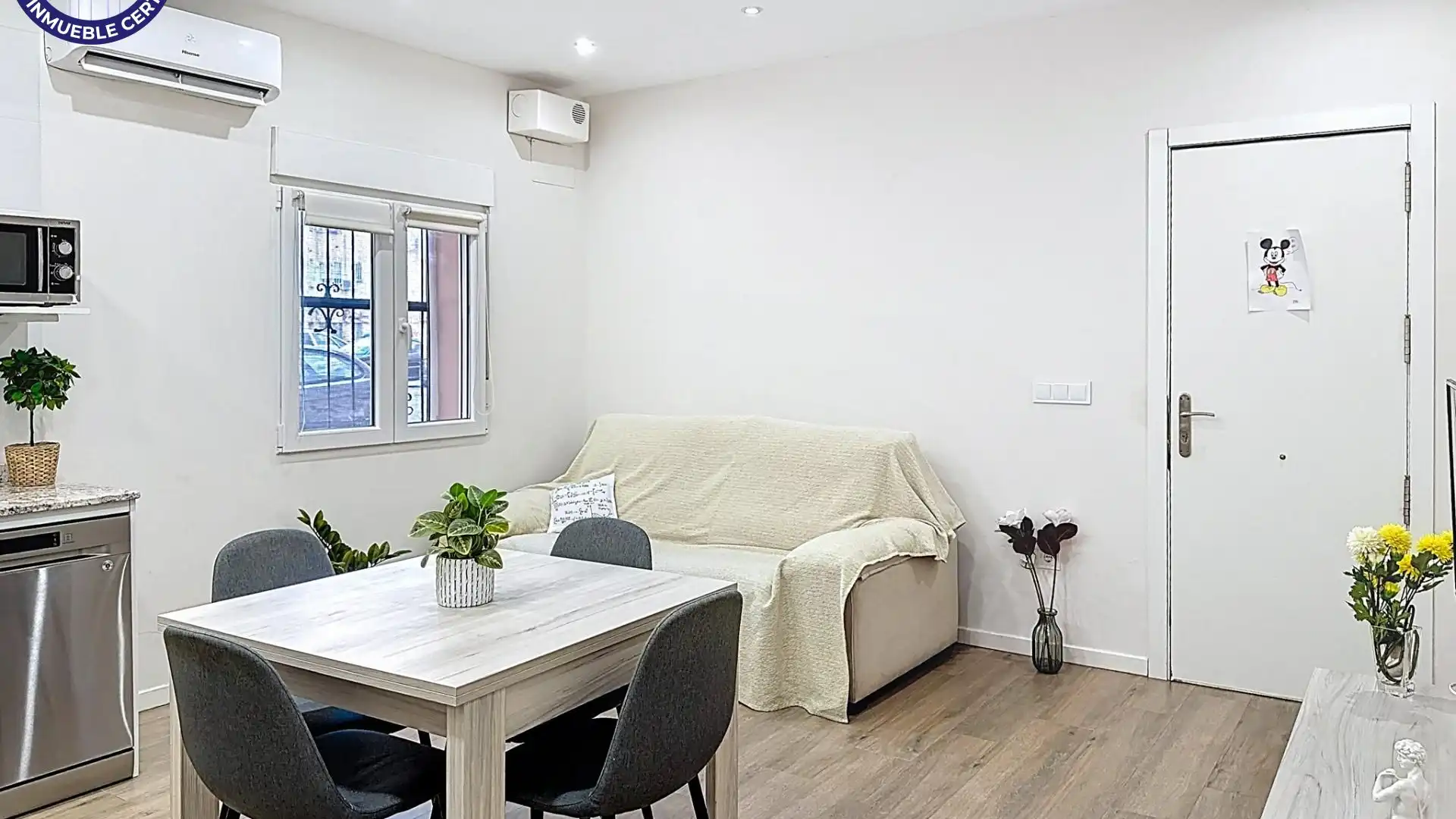 Living room of Flat for sale in  Valencia Capital  with Air Conditioner and Furnished