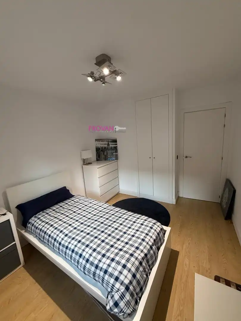 Habitación de Piso en venta en Alcalá de Henares con Aire acondicionado, Calefacción y Trastero