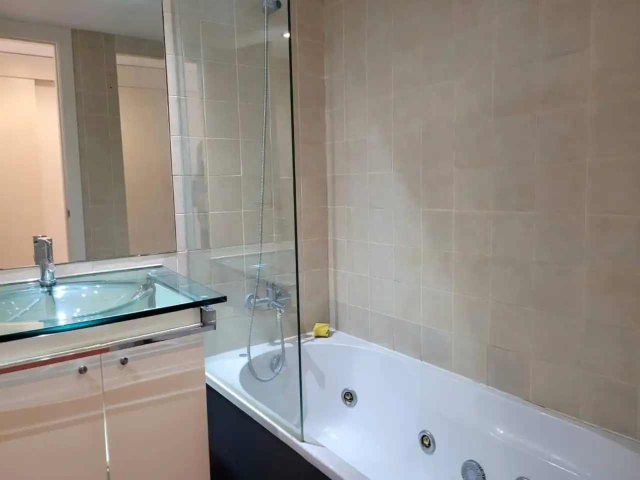 Baño de Piso en venta en Sabadell con Aire acondicionado, Calefacción y Parquet