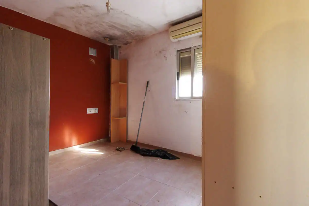 Bedroom of Houses for sale in Valencia  with Air Conditioner, Terrace and Storage room