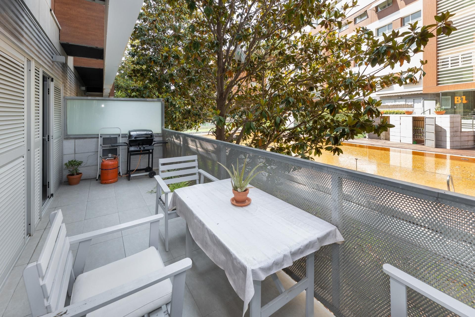 Terrassa de Planta baixa en venda en  Granada Capital amb Aire condicionat, Calefacció i Jardí privat