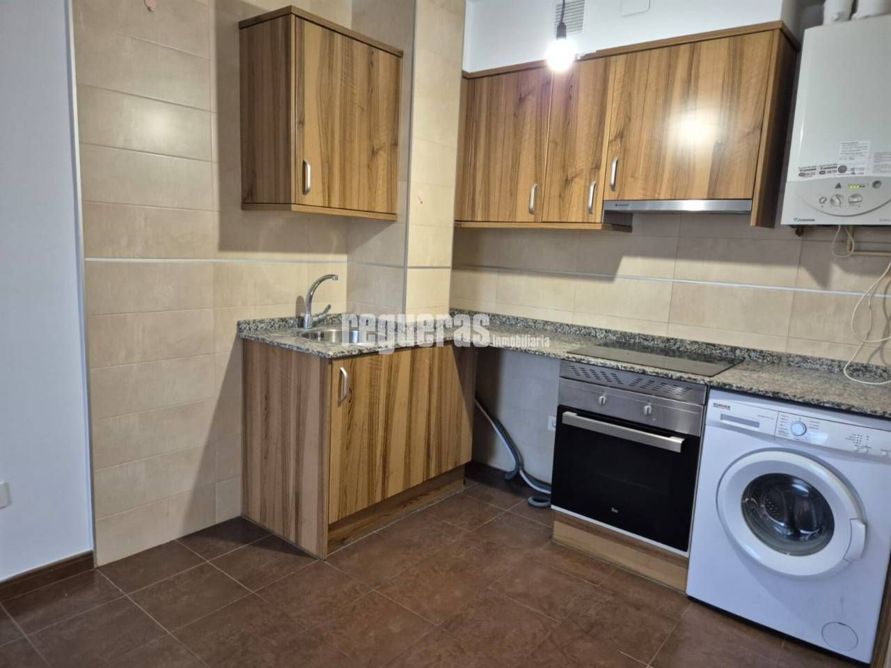 Apartament de lloguer a Calle Palacio Valdes, Sama