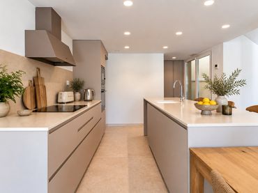 Casa a schiera di nuova costruzione con balcone in vendita a Carrer de la Rosa 47