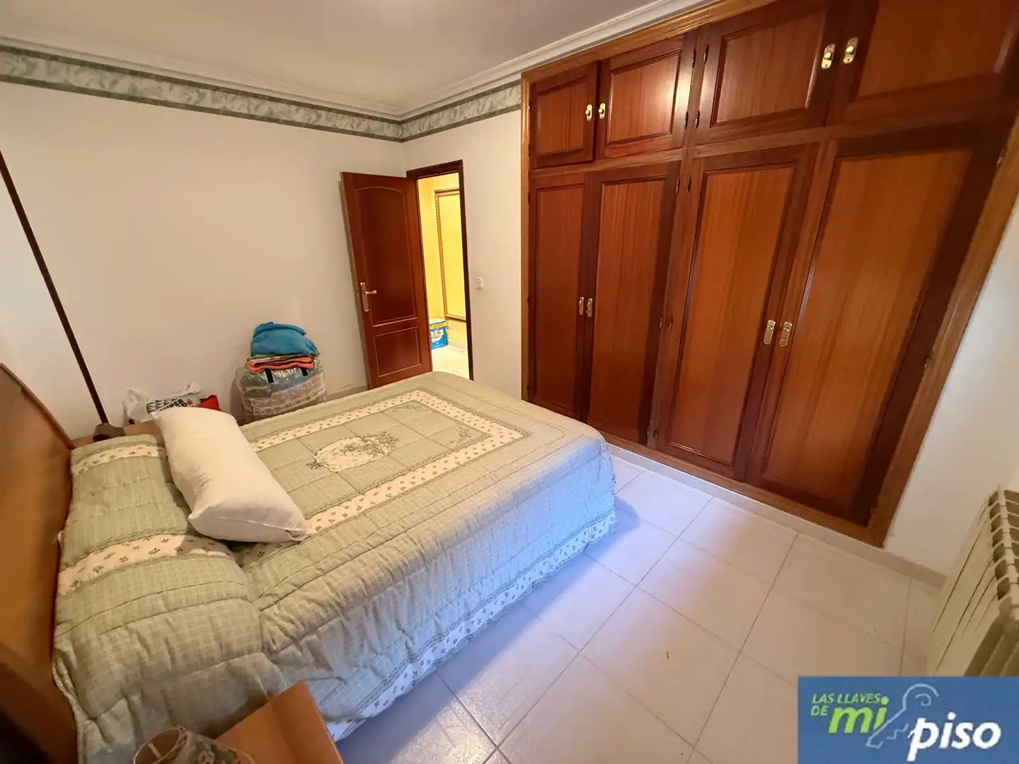Dormitori de Casa o xalet en venda en Santovenia de Pisuerga amb Calefacció, Jardí privat i Parquet