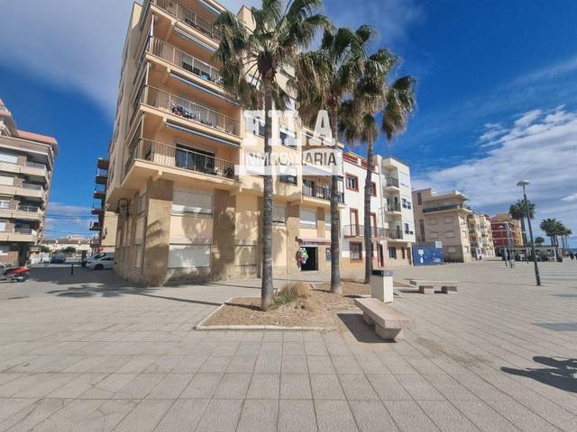 Local comercial en Venta en BENITO PEREZ GALDOS DE en Barri Marítim
