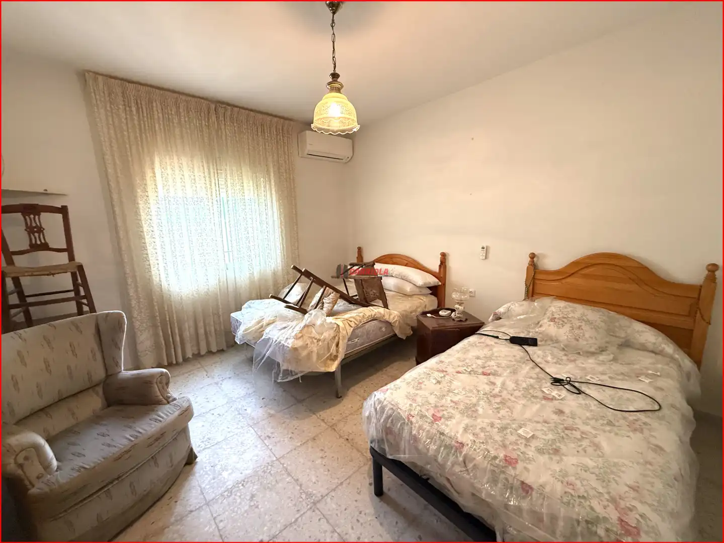 Dormitori de Casa adosada en venda en Alcabón amb Aire condicionat i Traster