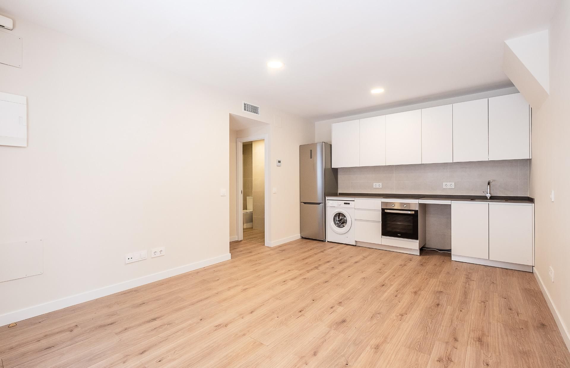 Kitchen of Flat for sale in  Madrid Capital